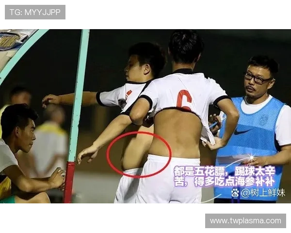 鹿晗携手捷克足球明星共庆运动精神引领年轻人热爱足球 鹿晗携手捷克足球明星共庆运动精神引领年轻人热爱足球